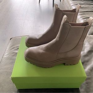 Sam Edelman Laguna Chelsea Boots size 8